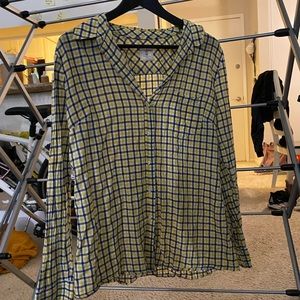 Women’s Gap Shirt - the fitted boyfriend shirt